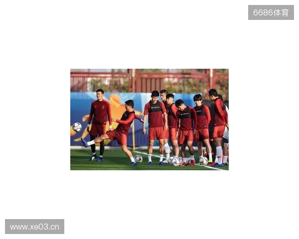 日本队全员集合备战麒麟挑战杯，前田大然“泡面头”抢眼